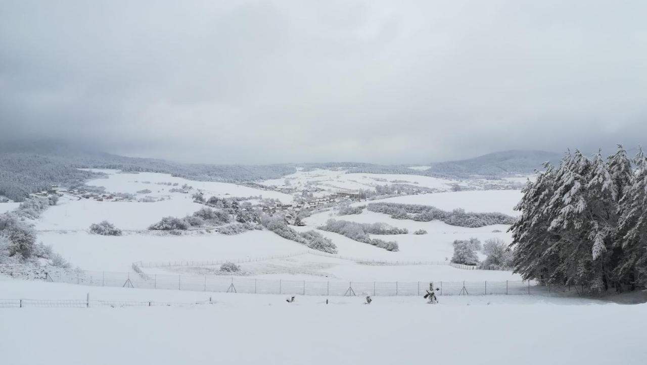 Rekreacne Zariadenie Chmelisko Pruzina エクステリア 写真